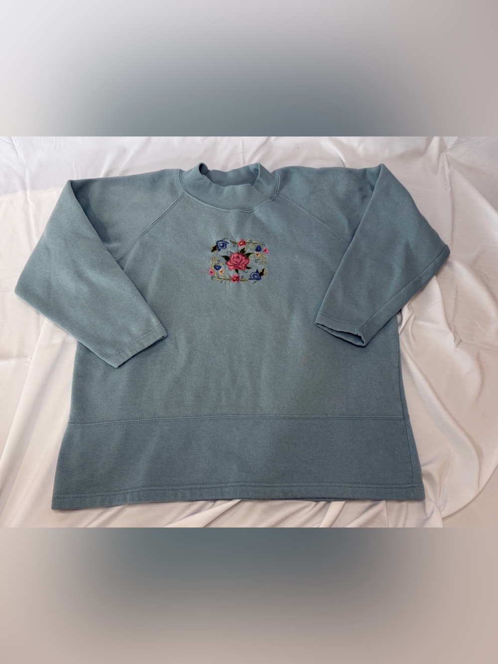 Vintage Grandma Core Embroidered floral sweat shirt